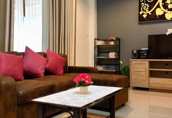 De rae nong has Smoking/Balcony rooms