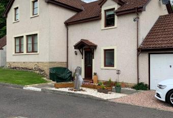 Strathdee Bed & Breakfast allows 18 year olds to book a room