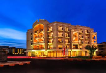 Solymar Ivory Suites has Balcony rooms