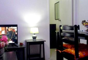 Estien   s Cozy Condotel to Stay has Balcony rooms