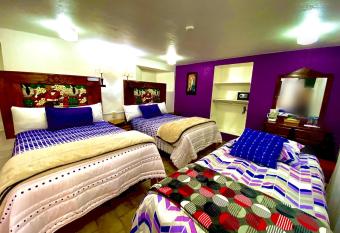 Hotel Magdalena Colonial allows 18 year olds to book a room