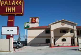 Palace Inn 290 - Fairbanks has Smoking rooms