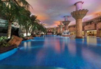 Grand Hyatt Beijing allows 18 year olds to book a room