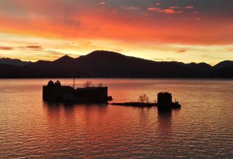 appartamento alpini has Balcony rooms