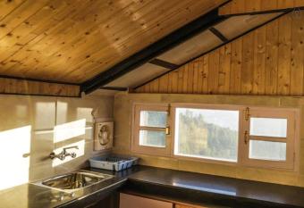 Daisy Cottage in Mashobra by Roamhome has Balcony rooms