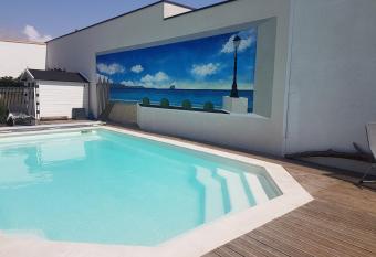 Appartement Aix (1    2 personnes) allows 18 year olds to book a room