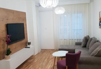 Tvoj Apartman allows 18 year olds to book a room