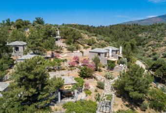 Arsinoi Stonehouses has Balcony rooms