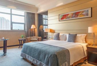 Ming Cheng Hotel Fuzhou has rooms with a private hot tub