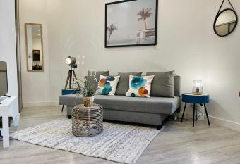 Grenoble s Hollywood #D8 allows 18 year olds to book a room