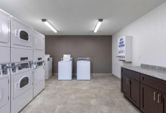 Studio 6 Greenville SC I 85 near Downtown allows 18 year olds to book a room