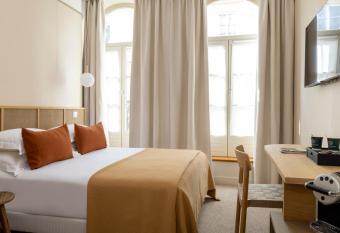 H  tel Joe M has Balcony rooms