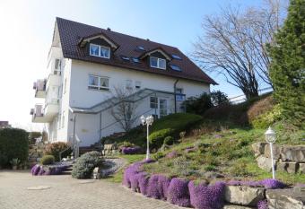 Bodensee Luxus Ferienwohnung Claudia 6 allows 18 year olds to book a room