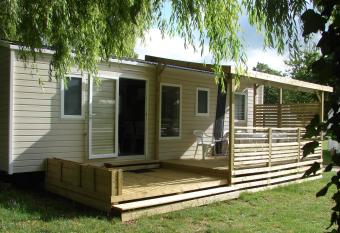 Camping Au Coeur de Vendome has Balcony rooms