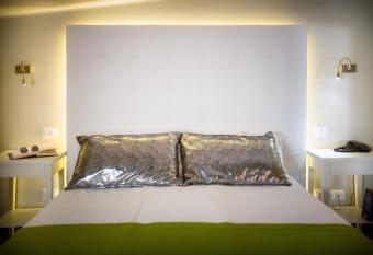 Hotel Garden Sea Wellness & Spa 4 stelle superior has rooms with a private hot tub