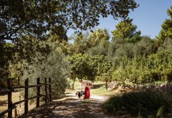 Boutique Hotel - Poggio ai Santi allows 18 year olds to book a room