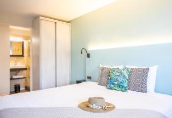 Centr Hotel has Balcony rooms