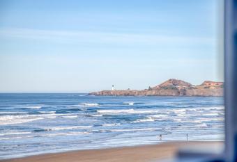 Nye Beach Searenity has Balcony rooms