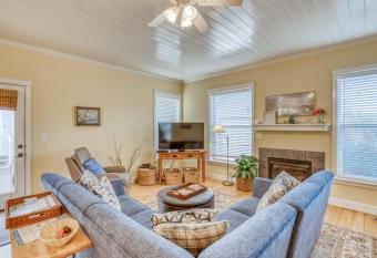 Ocean Gem has Balcony rooms