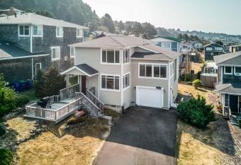 Oceana House has Balcony rooms