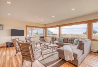 Oceanfront Getaway has Balcony rooms