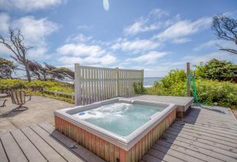 Oceanstream has Balcony rooms