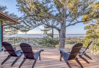 Pacific Ocean Blue has Balcony rooms
