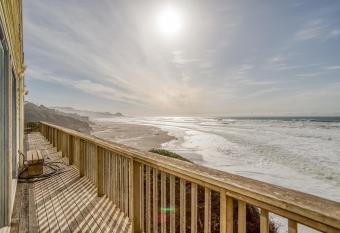 Azul Jewel has Balcony rooms