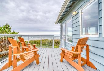 Payn House has Balcony rooms