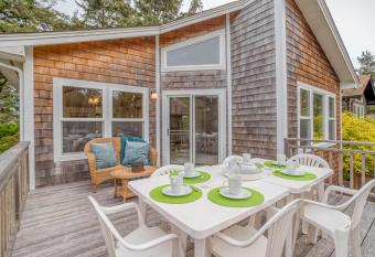 Sand Bucket has Balcony rooms