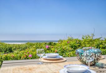 Sandpiper Retreat has Balcony rooms