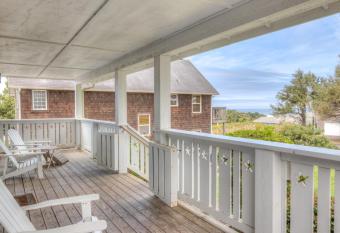 Sea Bleu has Balcony rooms