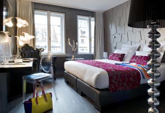 Hotel Rohan, Centre Cath  drale allows 18 year olds to book a room