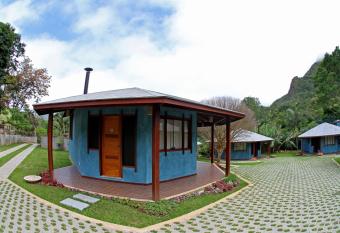 Eco Resort Serra Imperial has rooms with a private hot tub