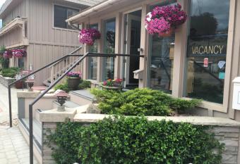 Woodland Motel allows 18 year olds to book a room