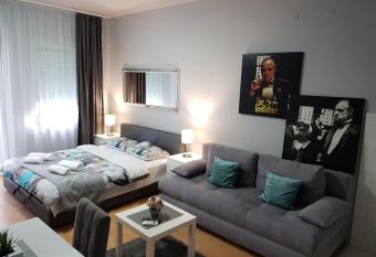 Godfather Luxory Living Apartment has Balcony rooms