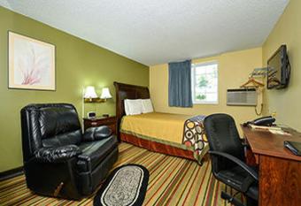 Super 8 by Wyndham Minot Airport allows 18 year olds to book a room