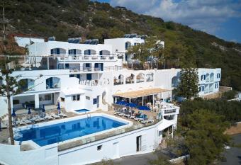 Karma Minoan has Balcony rooms