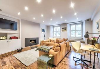 Grosvenor West End Boutique Townhouse Apt. has Balcony rooms