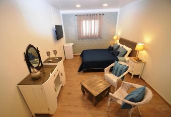 O Cantinho has Balcony rooms