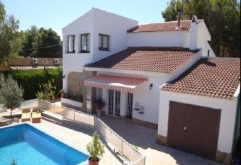 Casa de Piedra allows 18 year olds to book a room