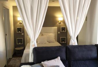 Marina Plaza 2 has Balcony rooms