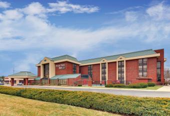 Best Western Plus Indianapolis North at Pyramids allows 18 year olds to book a room