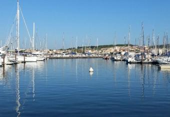 Studio 4 couchages sur le Port Du Cap d Agde has Balcony rooms