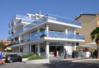 Residenza Le Terrazze has Balcony rooms