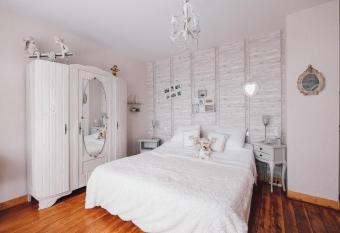 Les Iris Chambres d   h  te allows 18 year olds to book a room