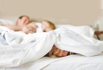 Country Inn & Suites Kansas City Village West has rooms with a private hot tub