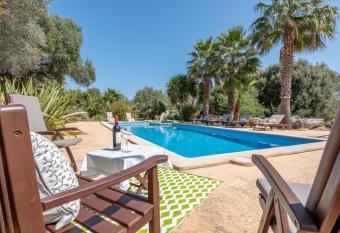 Finca All   d Alt has Balcony rooms