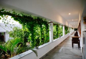 Alice Paradise by Moonrakers has Balcony rooms