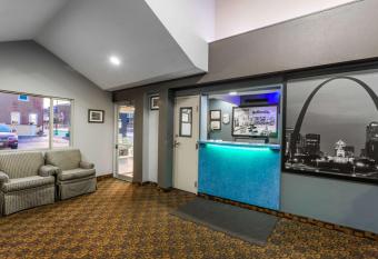 Super 8 By Wyndham Belleville St. Louis Area has Smoking rooms